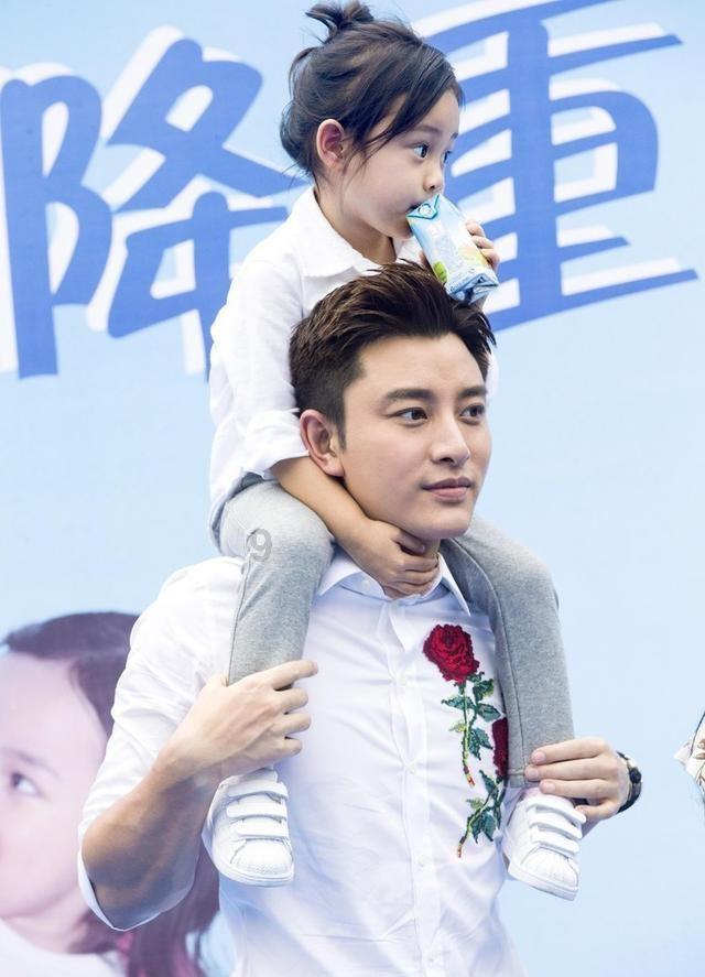 老板娘会拿自己儿子跟员工开玩笑吗游戏画面