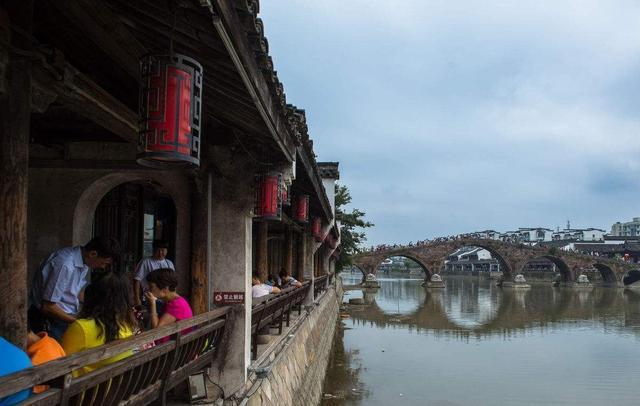 逃出漂浮的小岛