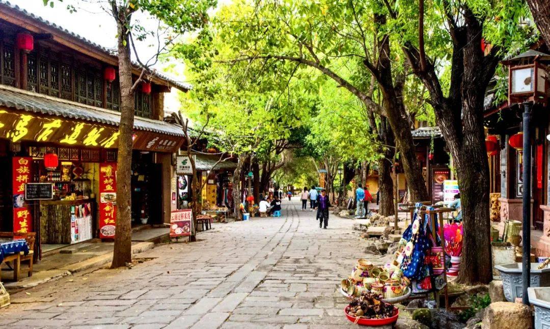 “花蛇”潘南奎沦落到去酒吧打工让人心酸，为何她会落到这般田地？游戏画面